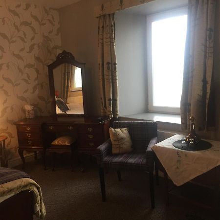 The Auld Cairn Hotel Кернрайън Екстериор снимка