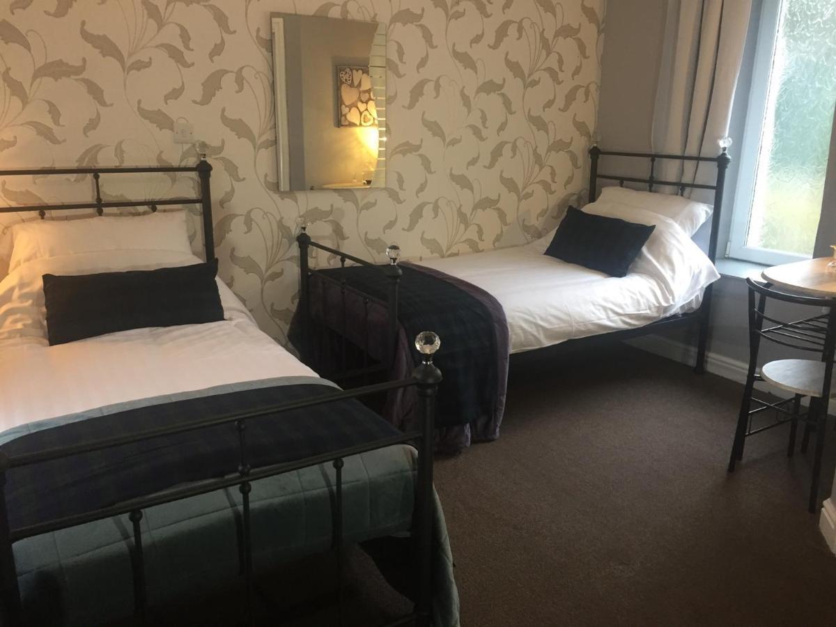 The Auld Cairn Hotel Кернрайън Екстериор снимка