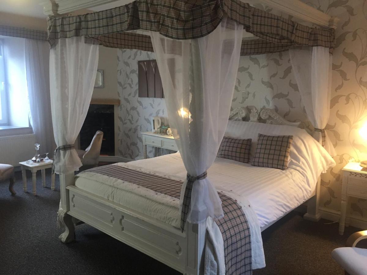 The Auld Cairn Hotel Кернрайън Екстериор снимка