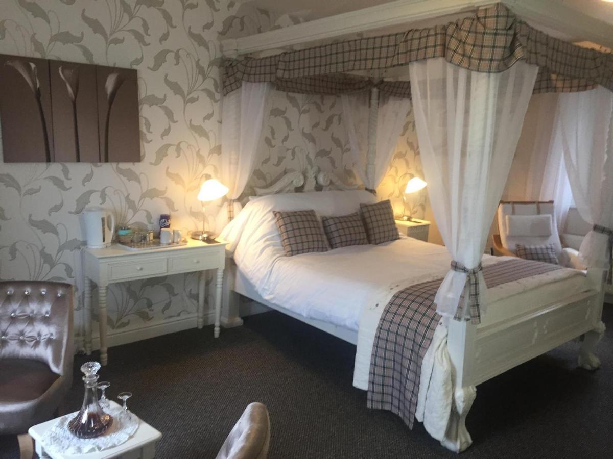 The Auld Cairn Hotel Кернрайън Екстериор снимка